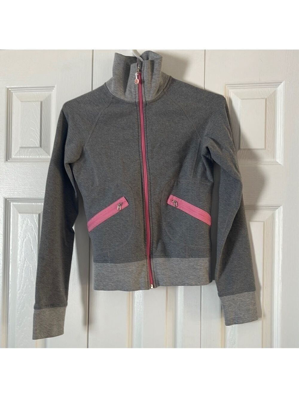 Lululemon Older Style Jacket Size 4❤️🔥❤️🔥